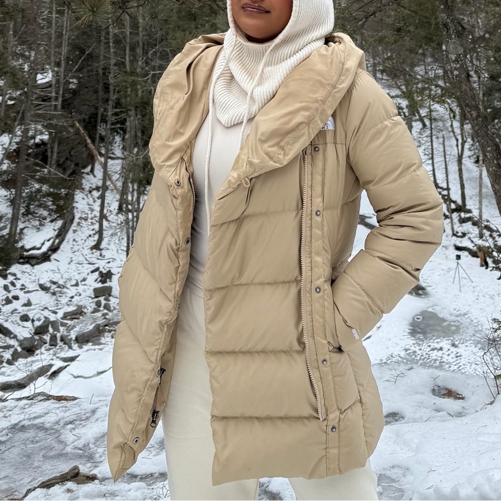 The North Face Women's Khaki Puffer Jacket - Picture 6 of 6